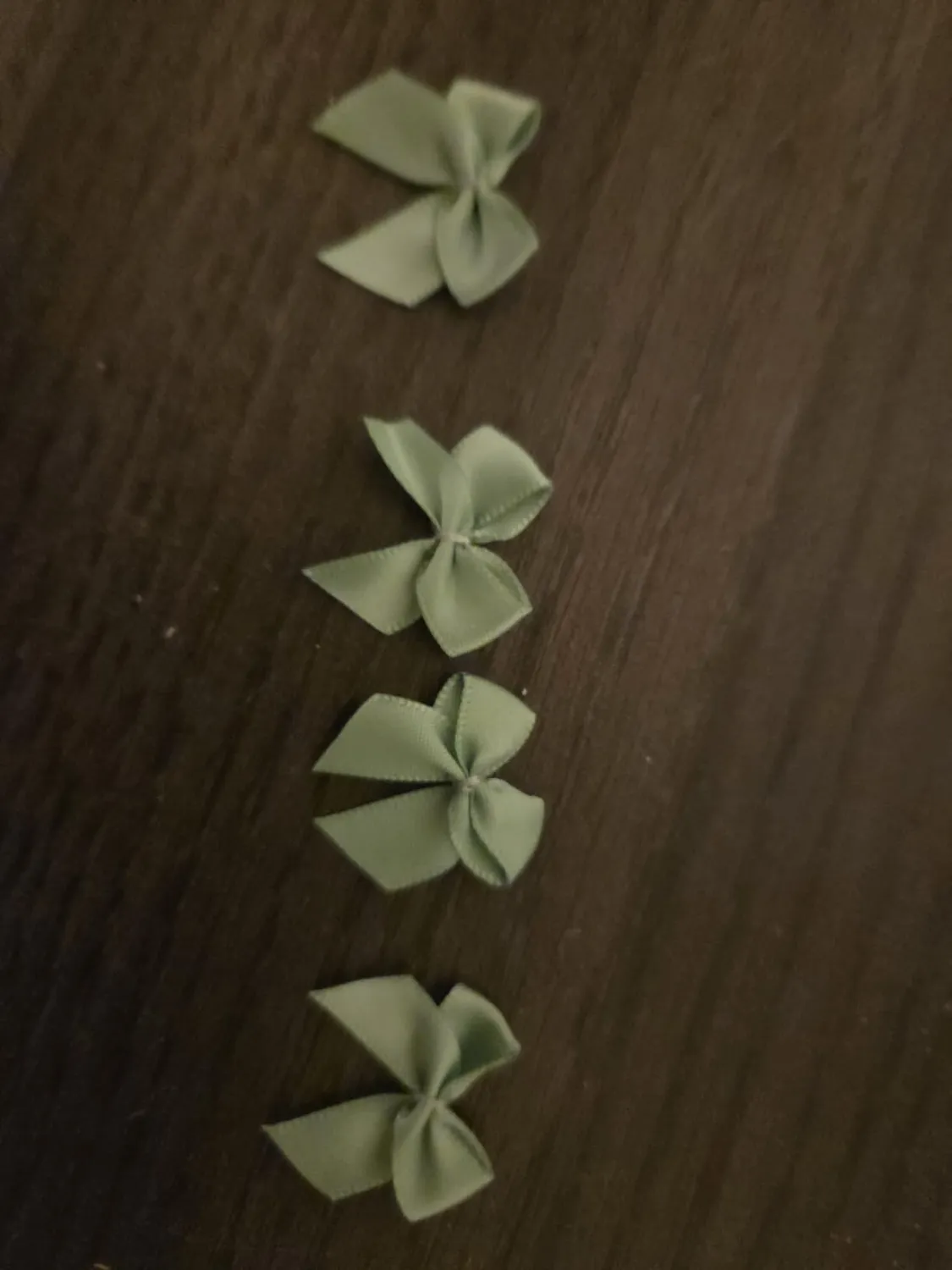 MORSUNBELA Mini Geschenkschleifen 100 Stück