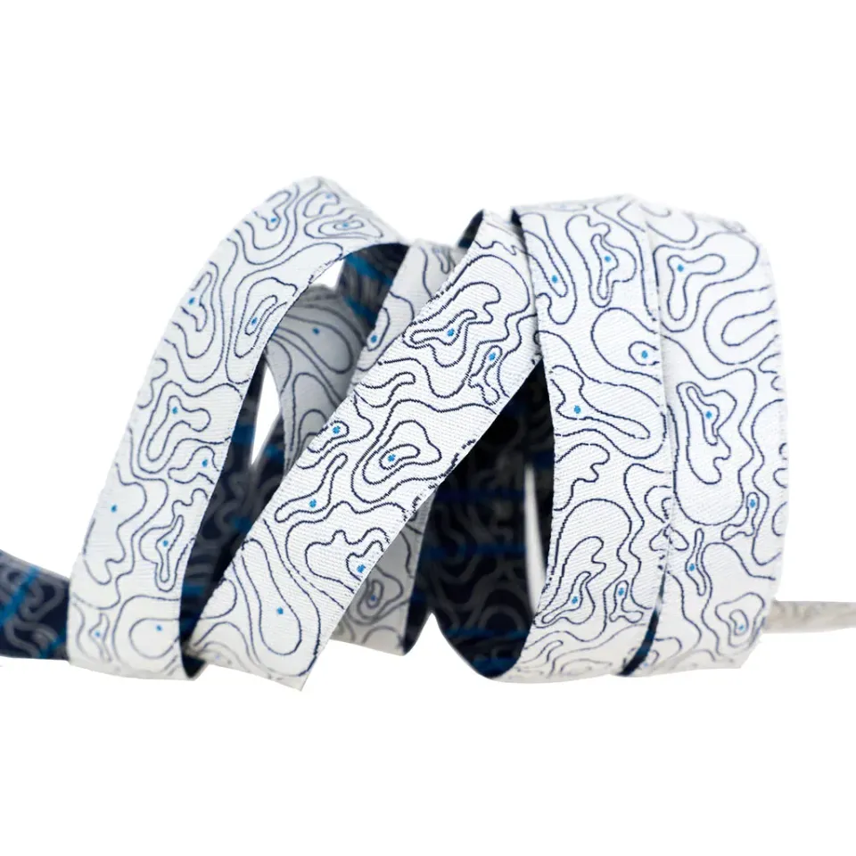 Renaissance Ribbon High Flight Topography Schmuckband