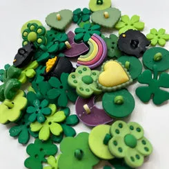 Buttons Galore St. Patrick Nähknöpfe 50 Stück Kleeblatt