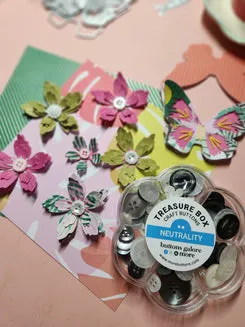 Buttons Galore Treasure Box Sea Salt Knöpfe 100 St weiß