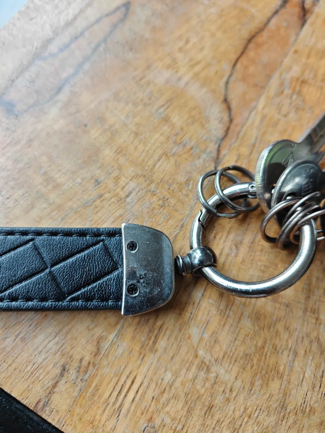 MORSUNBELA Auto Schlüsselanhänger Schlüsselbund aus Kunstleder