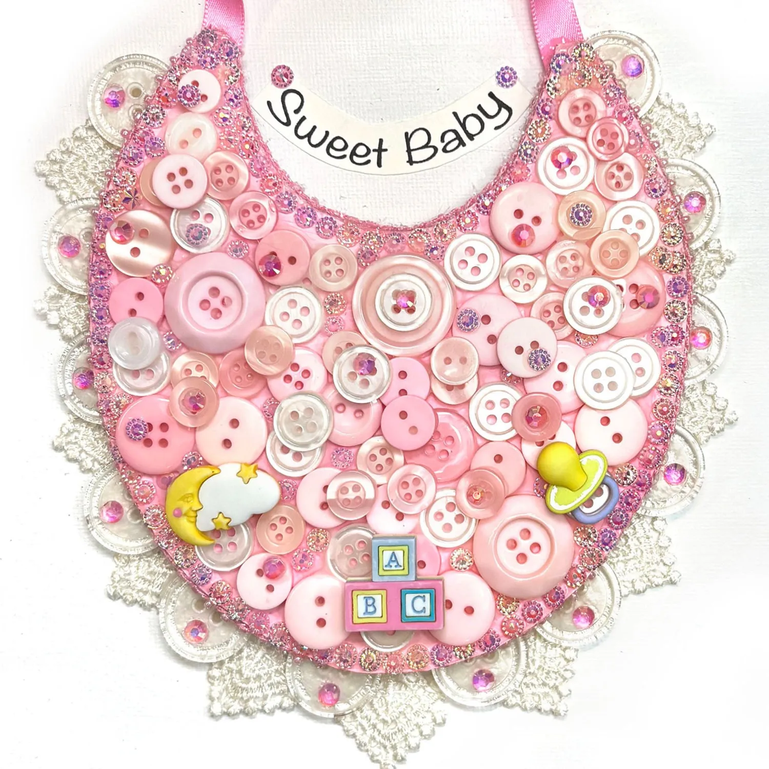 Buttons Galore Baby Bib Canvas Bastelset Rosa Babymotiv