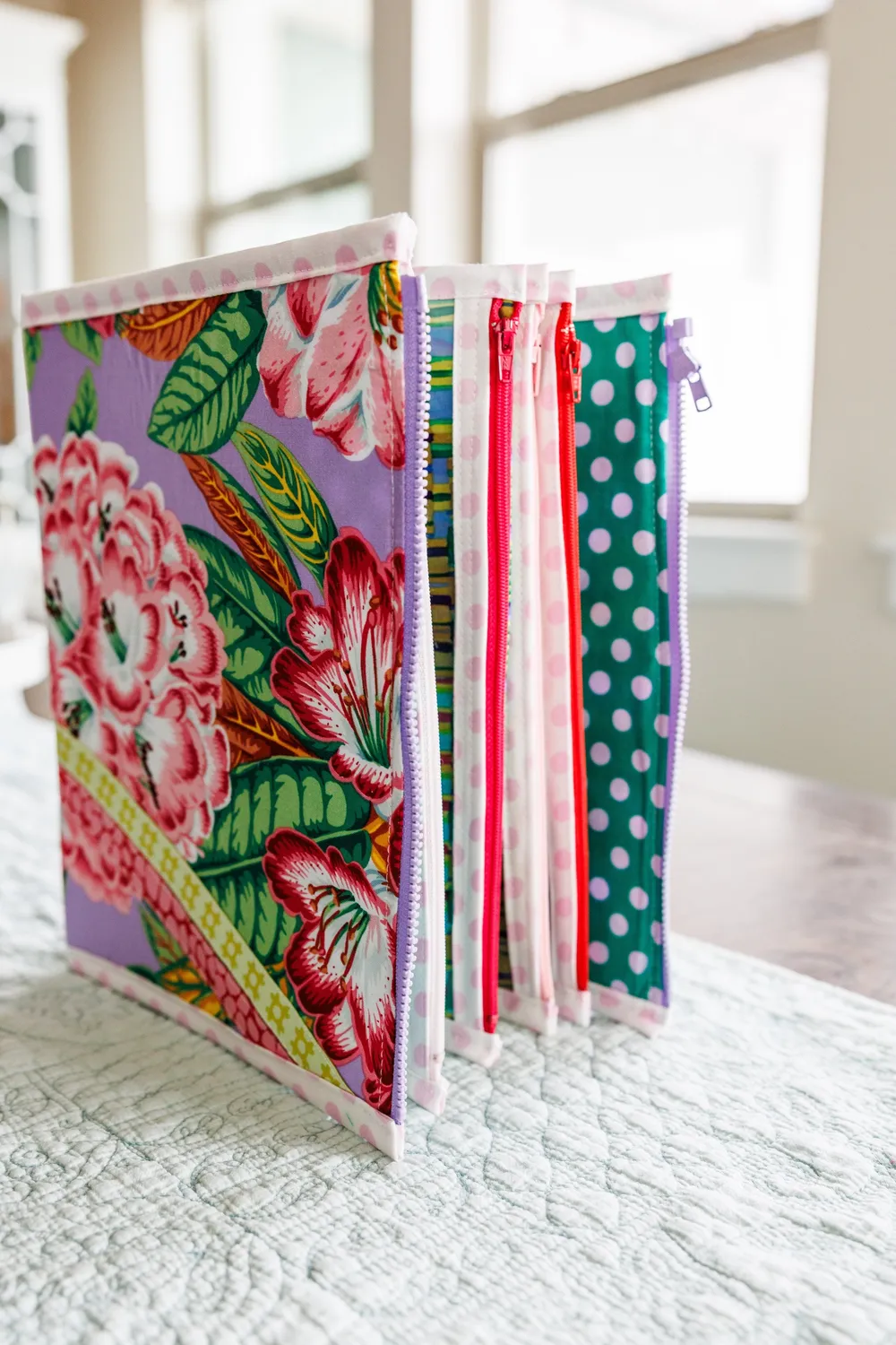 Renaissance Ribbon Booklet Pouch Nähset Groß mit Zippern