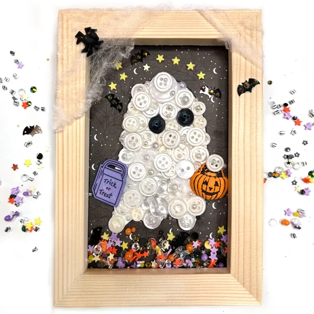 Buttons Galore Ghost Button Art Bastelset 15 cm Holzrahmen