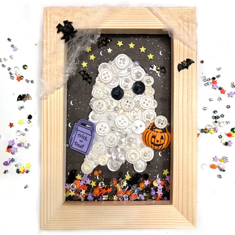 Buttons Galore Ghost Button Art Bastelset 15 cm Holzrahmen