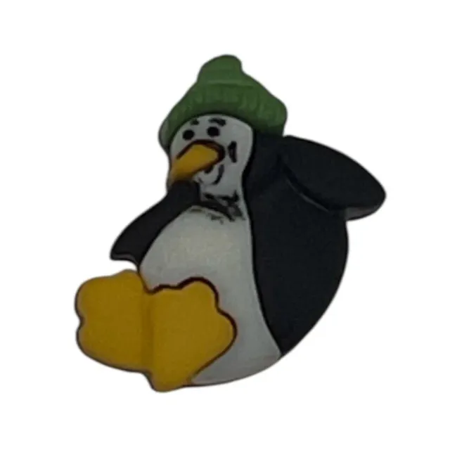 Buttons Galore Christmas Penguin with Green Hat Weihnachtsknöpfe