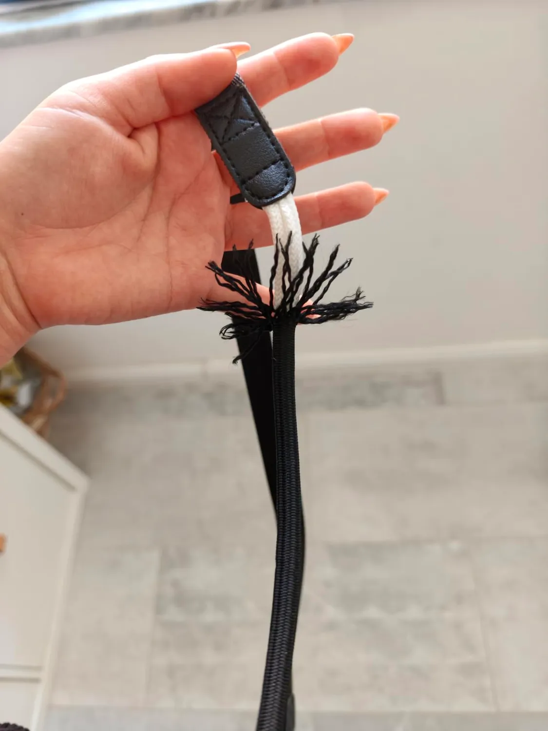 MORSUNBELA Handykette Breit Verstellbar mit Karabiner