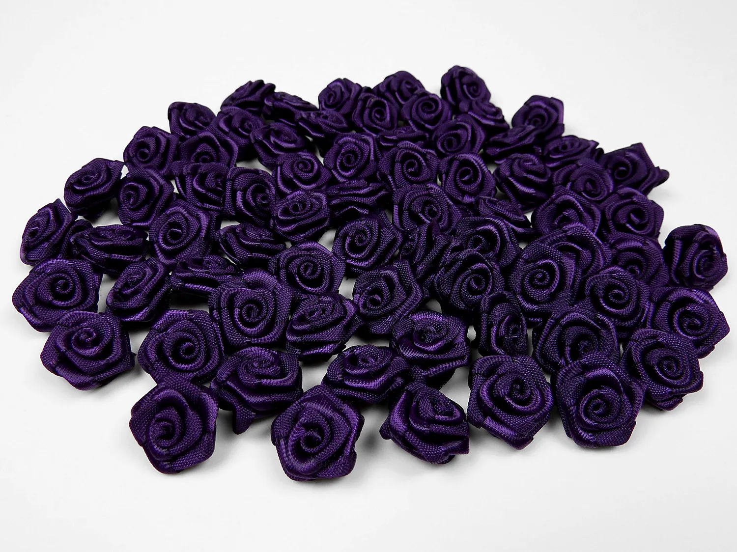 Creativery Satinrosen Aufnäher Deko-Blumen