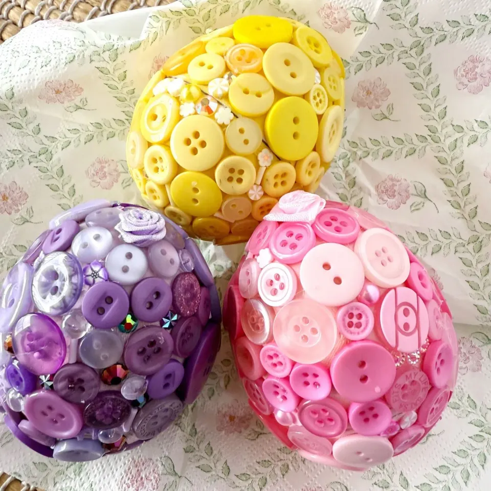 Buttons Galore Button Blossom Easter Eggs Bastelset 3er Pappmaché