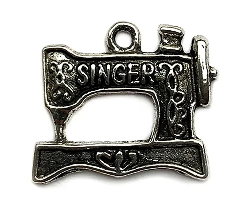 Buttons Galore Nähmaschine Charm Anhänger 10 Stück silber