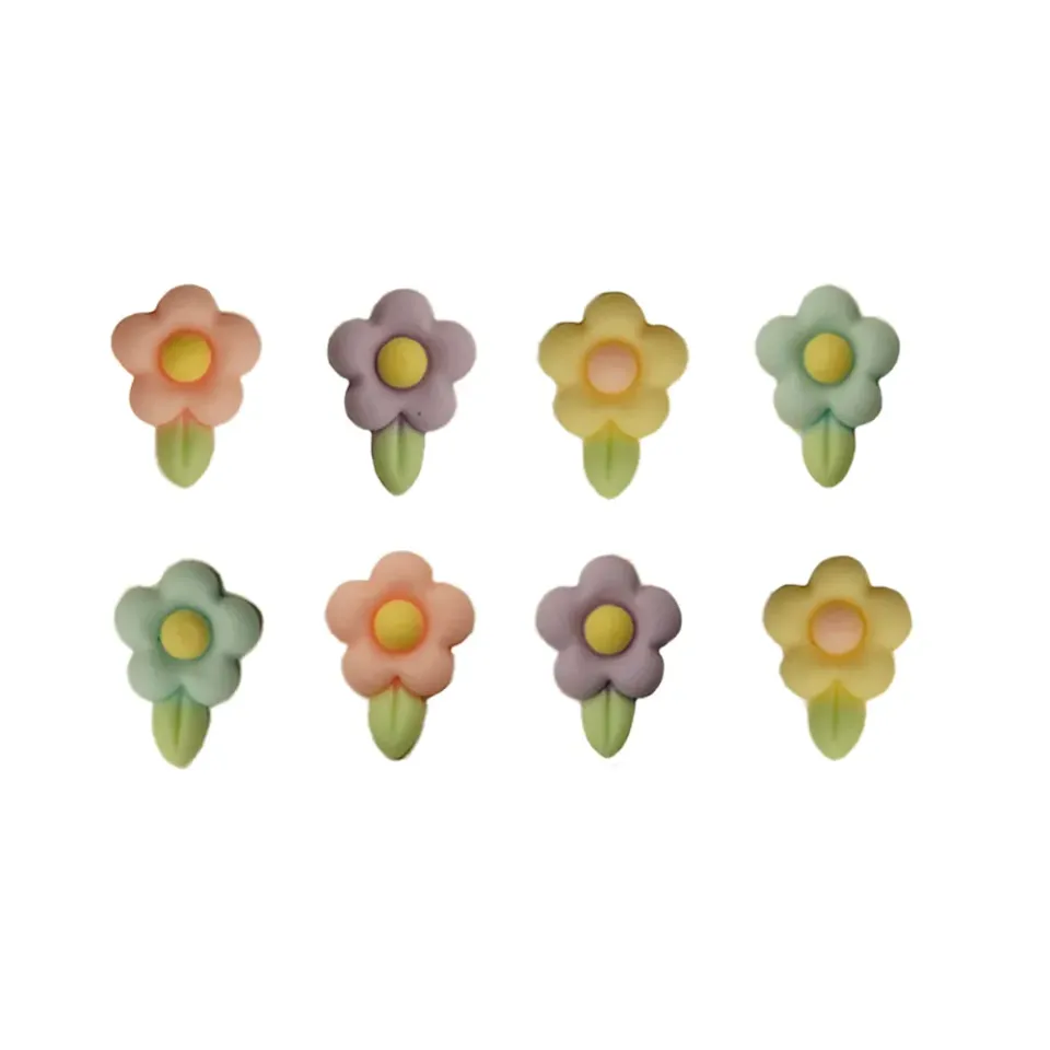 Buttons Galore Flatbackz Dainty Daisies Deko 8 Stück