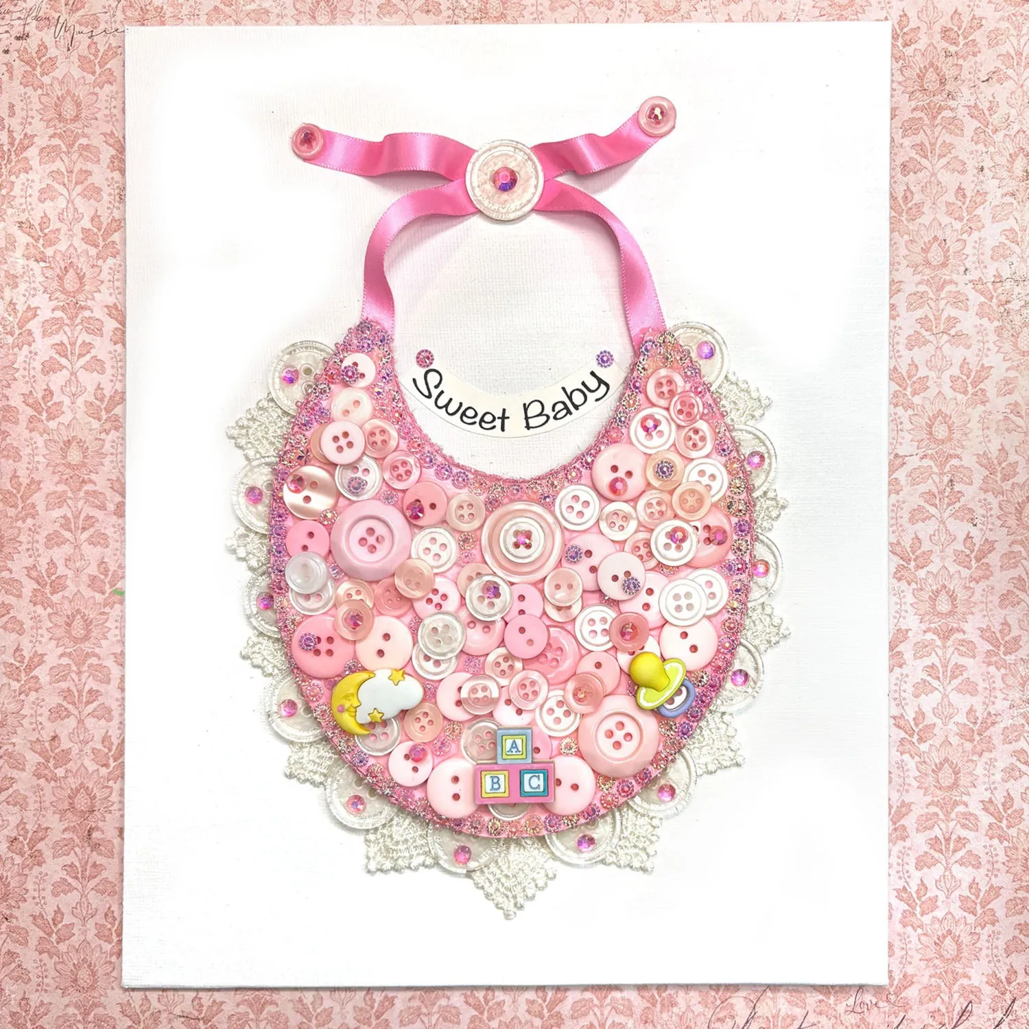 Buttons Galore Baby Bib Canvas Bastelset Rosa Babymotiv