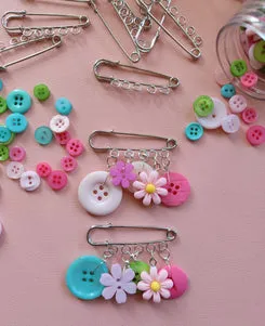 Buttons Galore Flatbackz Soft Petals Blumen 6 Stück