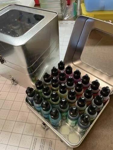 Idea-ology Tim Holtz Alcohol Ink Storage Tin Blechdose